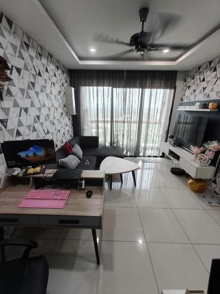 Kondominium untuk Dijual di The Raffles Suites - Eva Siow - Living Room - PropertyGuru.com.my