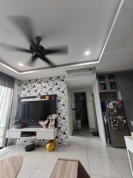Kondominium untuk Dijual di The Raffles Suites - Eva Siow - Living Room - PropertyGuru.com.my