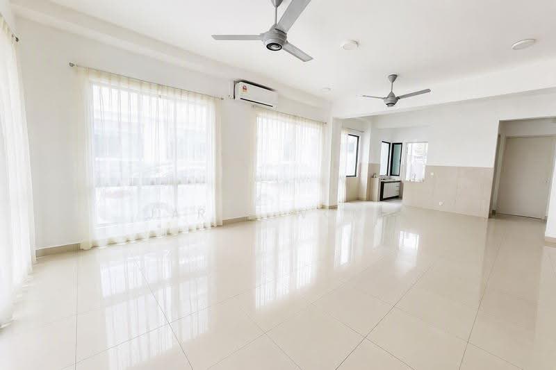 3-storey Terraced House for Sale in Cyberjaya (Selangor) - Jared Wong - Living Room - PropertyGuru.com.my