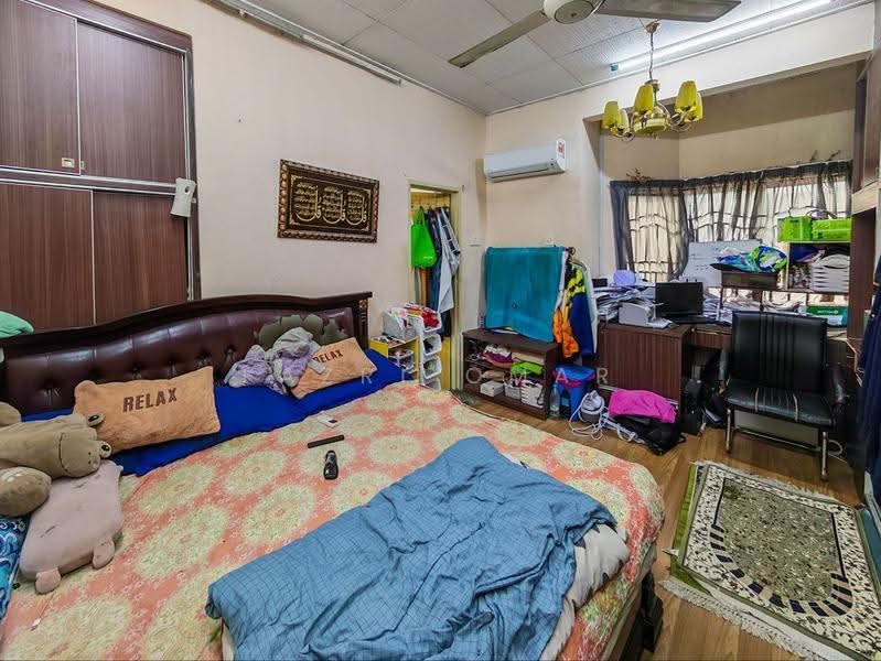 Rumah Teres 2-Tingkat untuk Dijual di Seksyen 7 (Shah Alam) - Fazri Omar - Bedroom - PropertyGuru.com.my