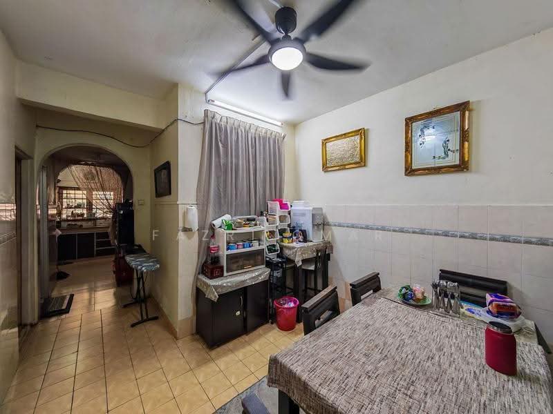 Rumah Teres 2-Tingkat untuk Dijual di Seksyen 7 (Shah Alam) - Fazri Omar - Dining Room - PropertyGuru.com.my