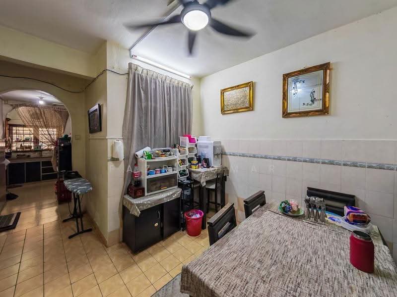 Rumah Teres 2-Tingkat untuk Dijual di Seksyen 7 (Shah Alam) - Fazri Omar - Dining Room - PropertyGuru.com.my