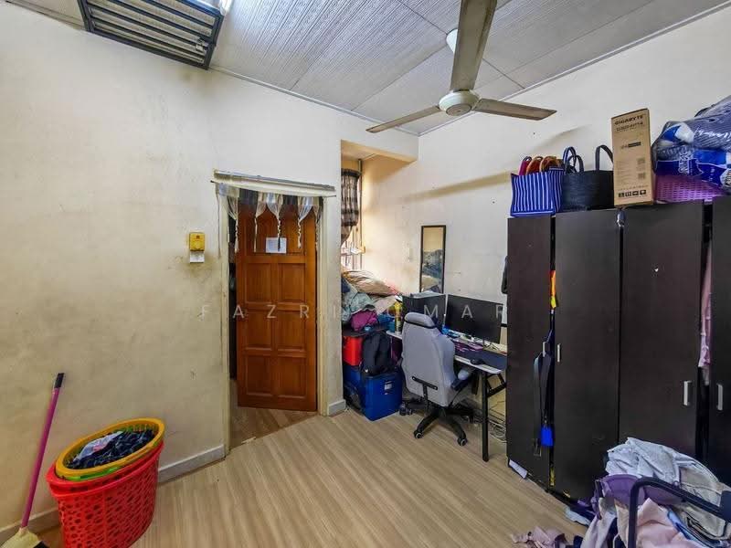 Rumah Teres 2-Tingkat untuk Dijual di Seksyen 7 (Shah Alam) - Fazri Omar - Study - PropertyGuru.com.my