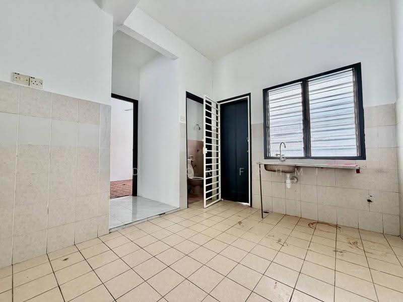 Rumah Teres 2-Tingkat untuk Dijual di Bandar Putra Permai (Seri Kembangan) - Mohd Nor Fahmi - PropertyGuru.com.my