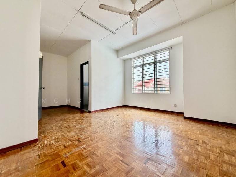 Rumah Teres 2-Tingkat untuk Dijual di Bandar Putra Permai (Seri Kembangan) - Mohd Nor Fahmi - PropertyGuru.com.my
