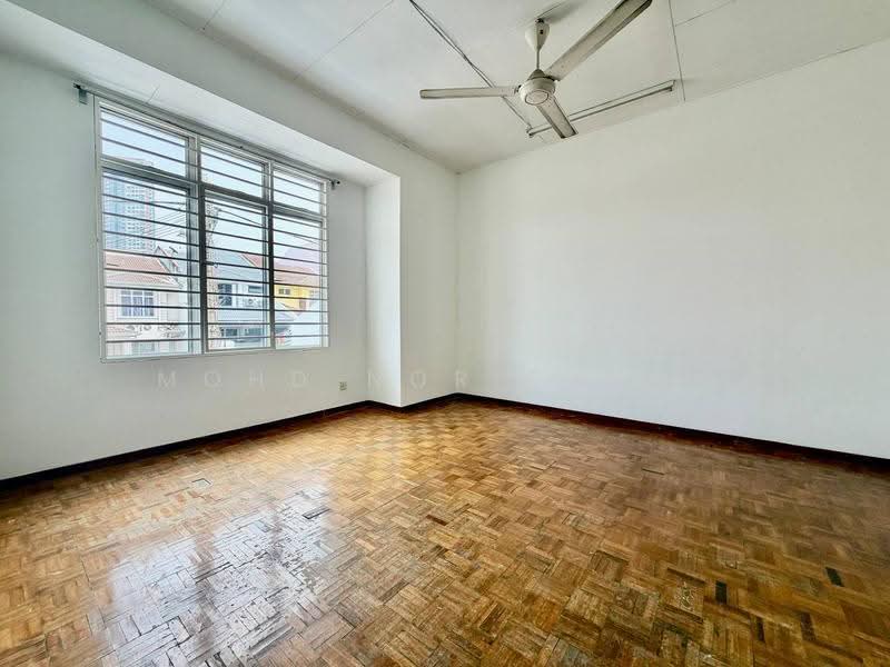 Rumah Teres 2-Tingkat untuk Dijual di Bandar Putra Permai (Seri Kembangan) - Mohd Nor Fahmi - PropertyGuru.com.my
