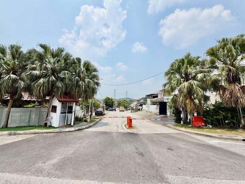 Rumah Teres 2-Tingkat untuk Dijual di Bandar Putra Permai (Seri Kembangan) - Mohd Nor Fahmi - PropertyGuru.com.my