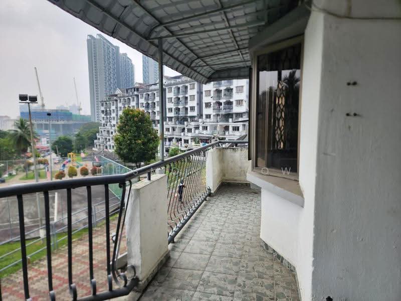 Pangsapuri untuk Disewa di Sri Kinabalu - Desmond Low - Balcony - PropertyGuru.com.my