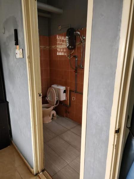 Pangsapuri untuk Disewa di Sri Kinabalu - Desmond Low - Bathroom - PropertyGuru.com.my