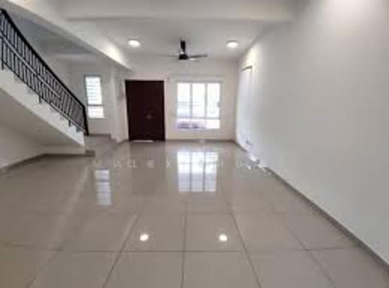 2-storey Terraced House for Rent in Bandar Rimbayu (Telok Panglima Garang) - Alex Chua - Living Room - PropertyGuru.com.my