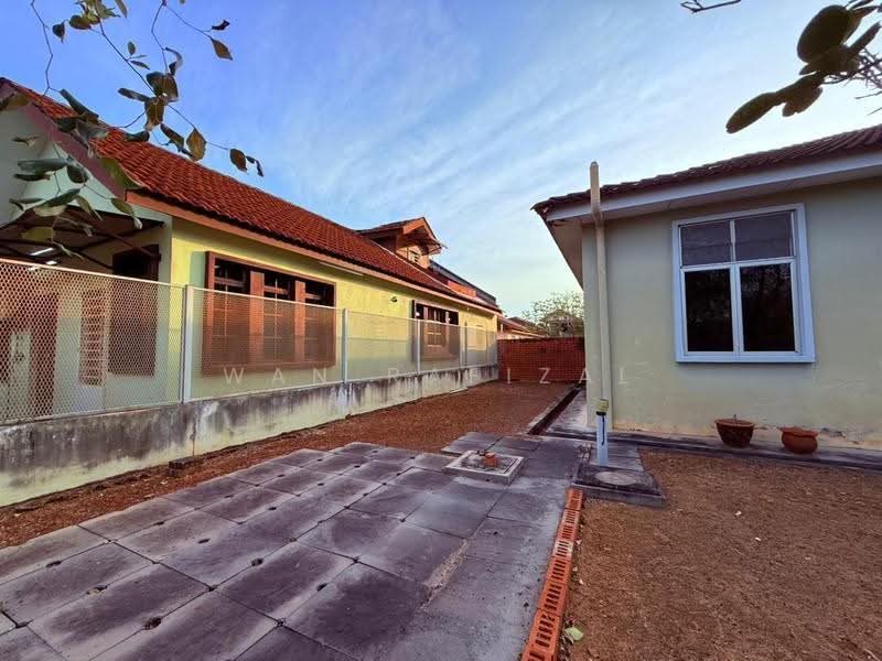 Semi-Detached House for Sale in Taman Teja Fasa 1 (Temin) - Wan Rafizal - PropertyGuru.com.my