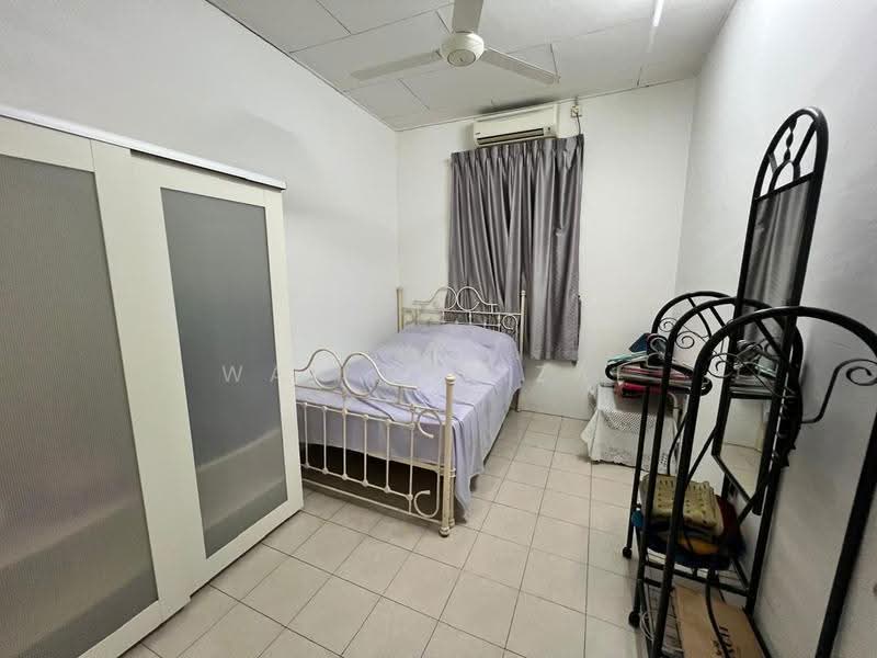 Semi-Detached House for Sale in Taman Teja Fasa 1 (Temin) - Wan Rafizal - Bedroom - PropertyGuru.com.my
