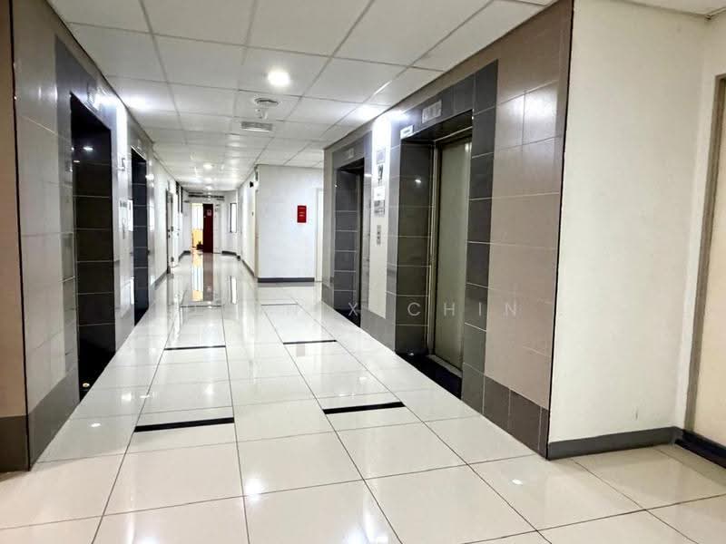 Office for Rent in KLCC (KL City Centre) - Dennix Chin - Corridor - PropertyGuru.com.my