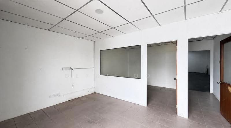 Shop for Rent in Taman Bukit Belimbing (Balakong) - Dlynie Ooi - Interior - PropertyGuru.com.my