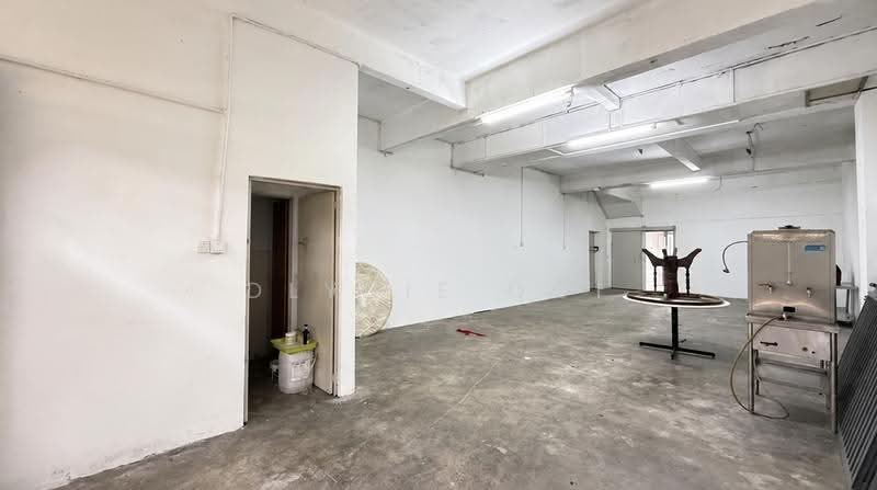 Shop for Rent in Taman Bukit Belimbing (Balakong) - Dlynie Ooi - Interior - PropertyGuru.com.my