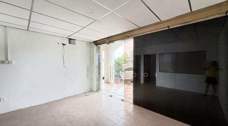 Shop for Rent in Taman Bukit Belimbing (Balakong) - Dlynie Ooi - Interior - PropertyGuru.com.my