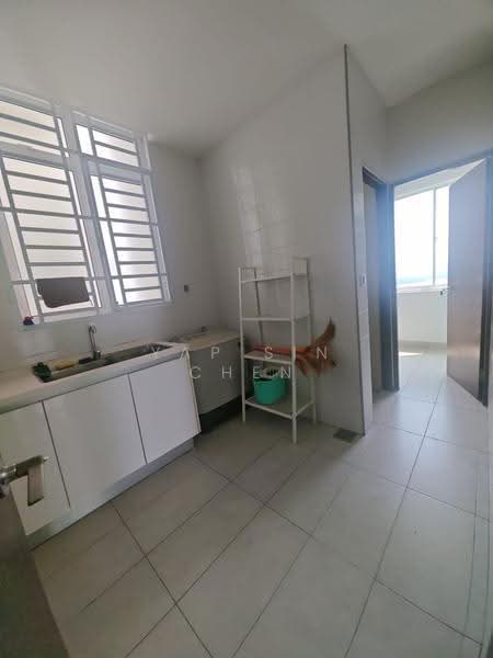 Kediaman Servis untuk Dijual di Paragon Residences @ Straits View - Yap Sin Chen - Kitchen - PropertyGuru.com.my