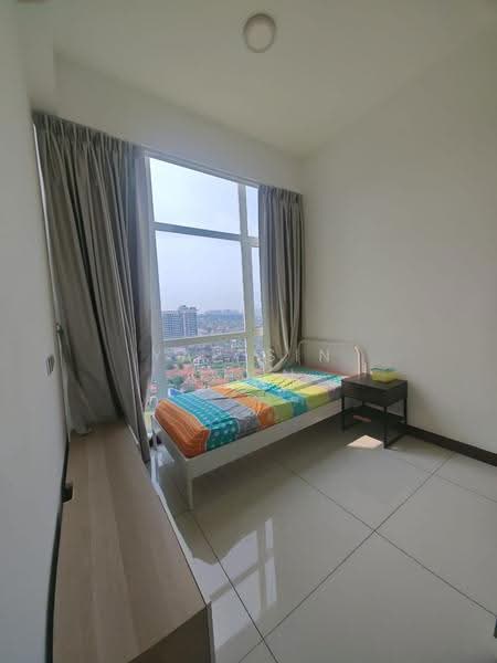 Kediaman Servis untuk Dijual di Paragon Residences @ Straits View - Yap Sin Chen - Bedroom - PropertyGuru.com.my