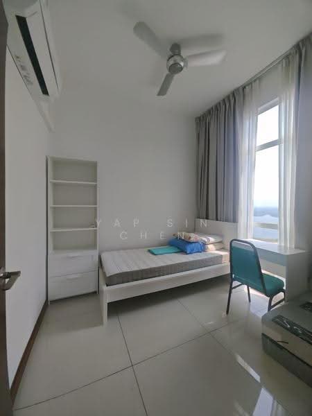 Kediaman Servis untuk Dijual di Paragon Residences @ Straits View - Yap Sin Chen - Bedroom - PropertyGuru.com.my