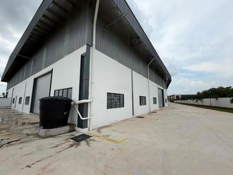 Semi-D Factory for Rent in Bandar Serenia (Dengkil) - Max . - Exterior - PropertyGuru.com.my