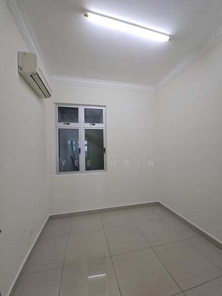Service Residence for Sale at Meridin Bayvue Serviced Apartment - Yee Hsin - Interior - PropertyGuru.com.my