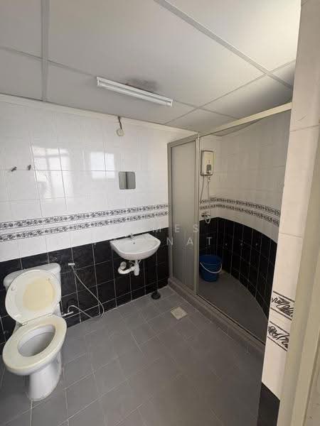 Condominium for Rent at Venice Hill - James Savarinathan - Bathroom - PropertyGuru.com.my