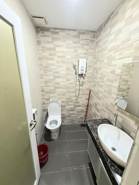 2-storey Terraced House for Sale in Taman Wawasan (Puchong) - Wendy Chin - Bathroom - PropertyGuru.com.my