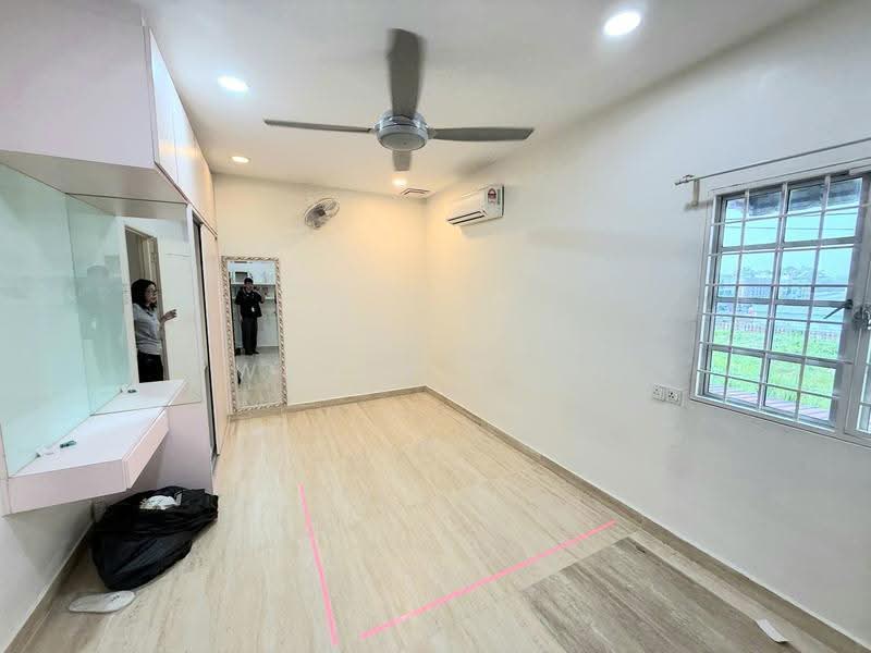 2-storey Terraced House for Sale in Taman Wawasan (Puchong) - Wendy Chin - Bedroom - PropertyGuru.com.my