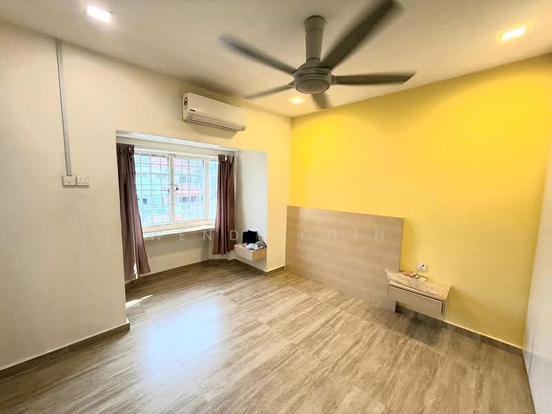2-storey Terraced House for Sale in Taman Wawasan (Puchong) - Wendy Chin - Bedroom - PropertyGuru.com.my