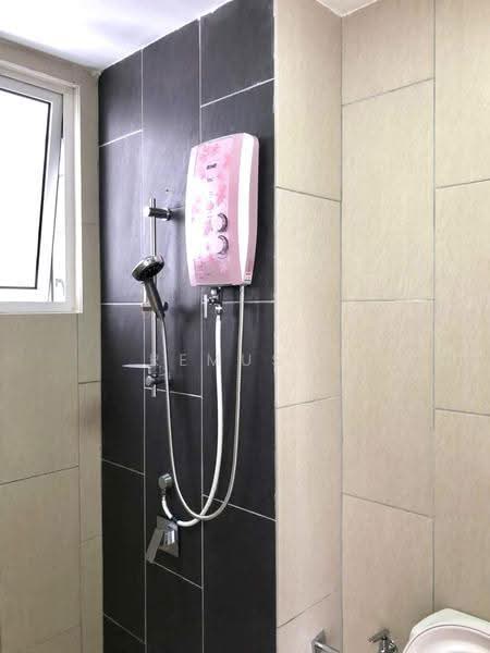 Condominium for Rent at Vina Residency (Vina Versatile Homes) - Remus . - Bathroom - PropertyGuru.com.my