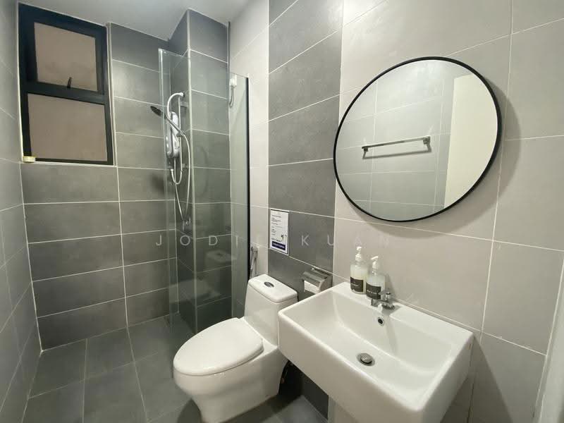 Condominium for Rent at The Cove Hillside Residence - Jodie Kuan - Bedroom 3 Ensuite Bathroom - PropertyGuru.com.my