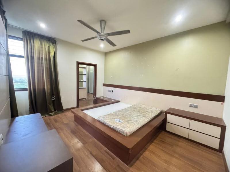 Pangsapuri untuk Dijual di Mewah View Luxurious Apartments - Benjamin Ong - Bedroom - PropertyGuru.com.my
