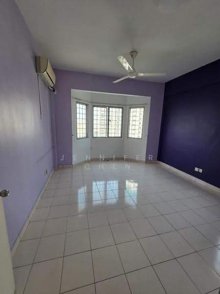 Pangsapuri untuk Dijual di Sri Bayu Apartments - Jennifer Chen - Master room - PropertyGuru.com.my