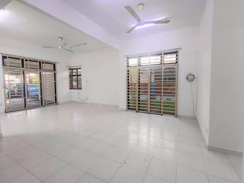 Semi-Detached House for Sale in Perdana Heights (Sungai Petani) - Wadie . - Living Room - PropertyGuru.com.my