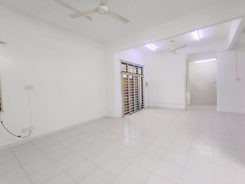 Semi-Detached House for Sale in Perdana Heights (Sungai Petani) - Wadie . - Living Room - PropertyGuru.com.my