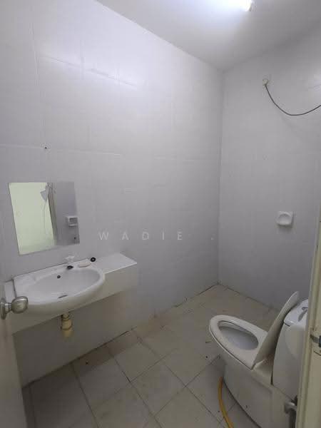 Semi-Detached House for Sale in Perdana Heights (Sungai Petani) - Wadie . - Bathroom - PropertyGuru.com.my