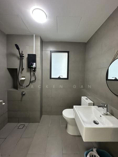Kediaman Servis untuk Dijual di Maya Ara Residences - Hacken Gan - Bathroom - PropertyGuru.com.my