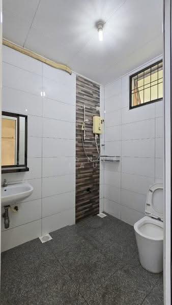 Kondominium untuk Dijual di Nusavilla - Joanne Lau - Bathroom - PropertyGuru.com.my