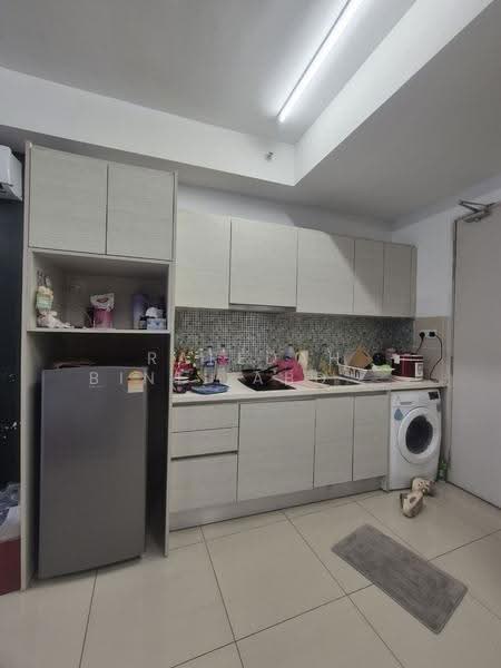 Service Residence for Sale at i-SOHO @ i-City - Rafedah Binti Abdul Aziz - Kitchen - PropertyGuru.com.my