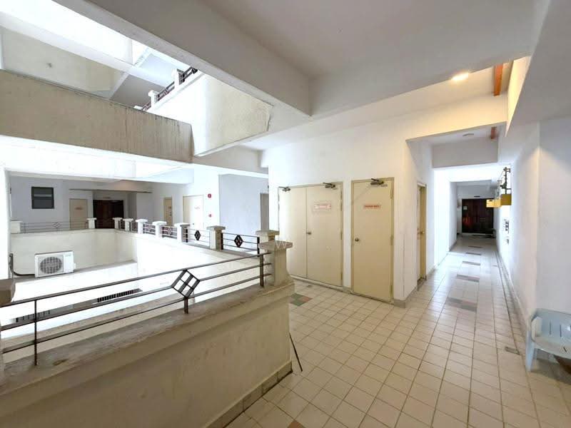 Condominium for Rent at Robson Condominium - Kew . - Corridor - PropertyGuru.com.my