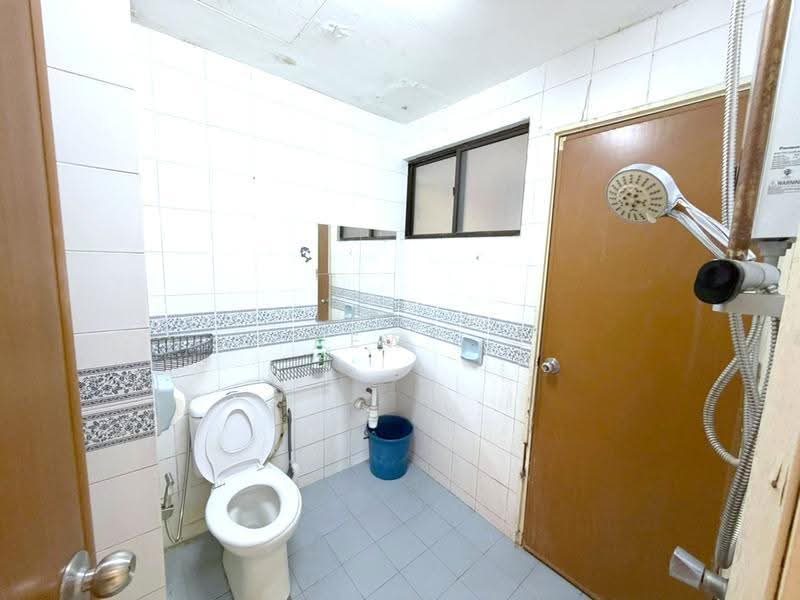 Condominium for Rent at Robson Condominium - Kew . - Bathroom - PropertyGuru.com.my