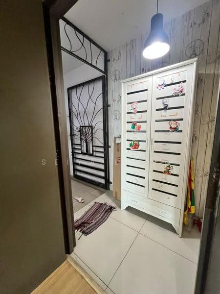 Apartment for Sale at Seri Austin Residence (Pangsapuri Seri Austin) - Seiya Liang - Entrance - PropertyGuru.com.my