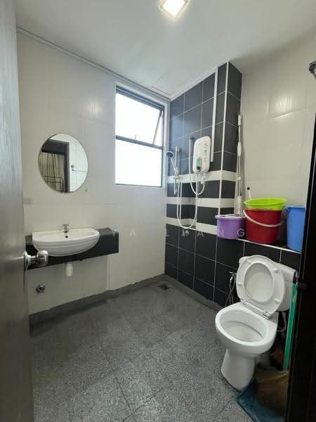 Apartment for Sale at Seri Austin Residence (Pangsapuri Seri Austin) - Seiya Liang - Bathroom - PropertyGuru.com.my