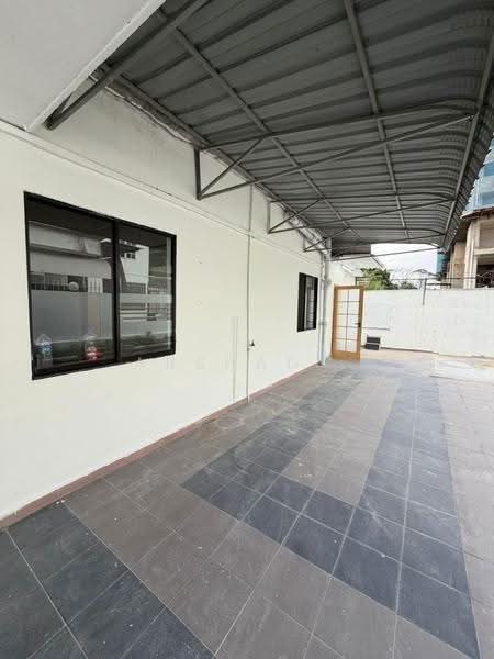 Rumah Berkembar untuk Dijual di Johor Bahru (Johor) - Arshad . - Exterior - PropertyGuru.com.my