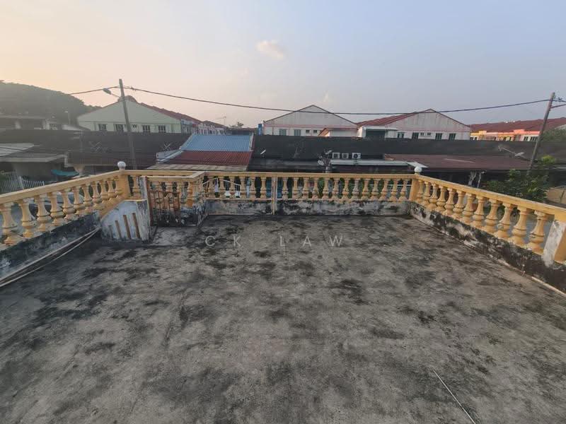 1-storey Terraced House for Sale in Taman Gembira (Semenyih) - CK Law - Roof - PropertyGuru.com.my