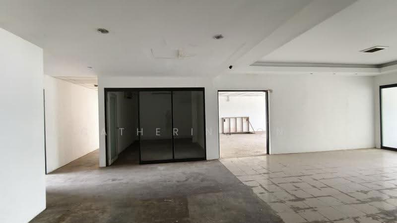 Shop / Office untuk Disewa di Taman Ungku Tun Aminah (Skudai) - Catherine Ong - Interior - PropertyGuru.com.my