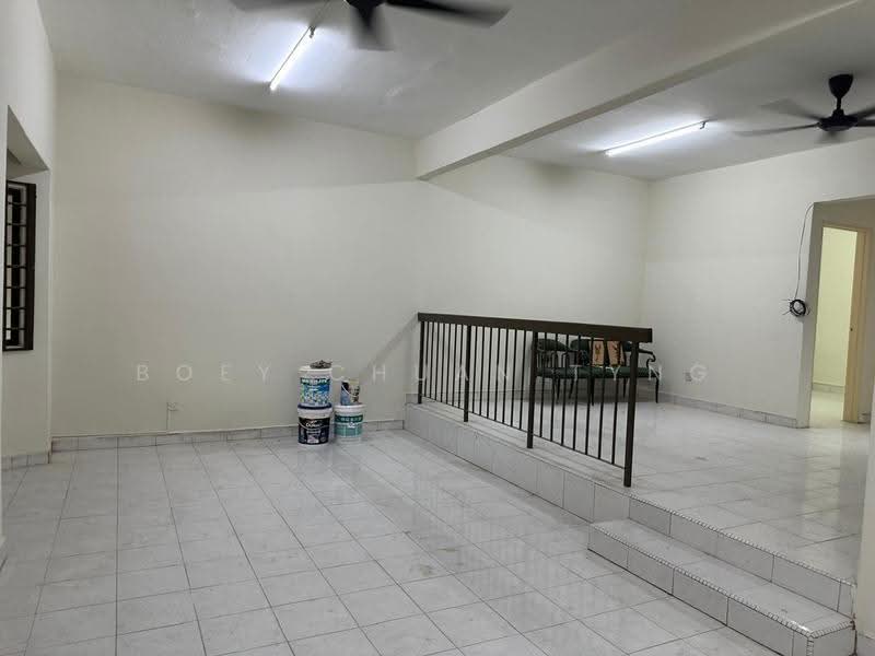 2-storey Terraced House for Sale in Taman Tampoi Indah (Tampoi) - Boey Chuan Tyng - Living Room - PropertyGuru.com.my