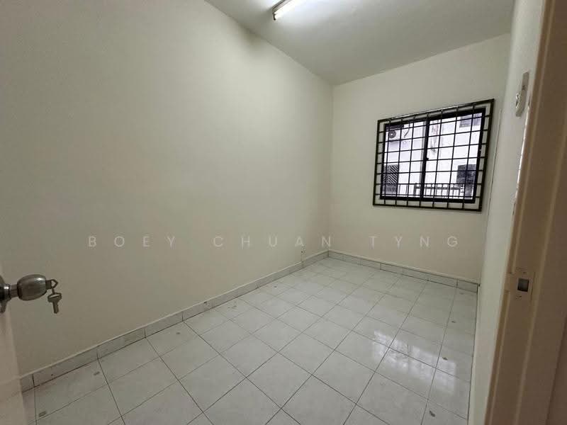 2-storey Terraced House for Sale in Taman Tampoi Indah (Tampoi) - Boey Chuan Tyng - Interior - PropertyGuru.com.my
