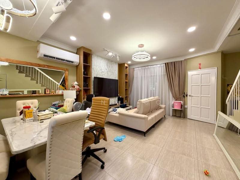 Rumah Teres 2-Tingkat untuk Dijual di Taman Sri Aman (Cheras) - Melinda Goh - Living Room - PropertyGuru.com.my