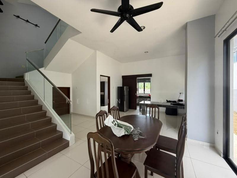 Semi-Detached House for Sale in Taman Melor (Teluk Intan) - Kelvin Foo - Dining Room - PropertyGuru.com.my